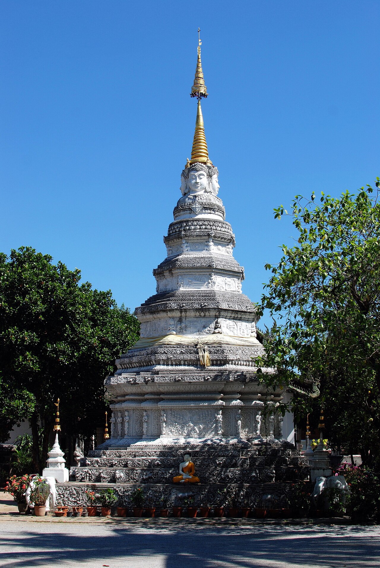 Chedi at Wat Phan Waen in Chiang Mai